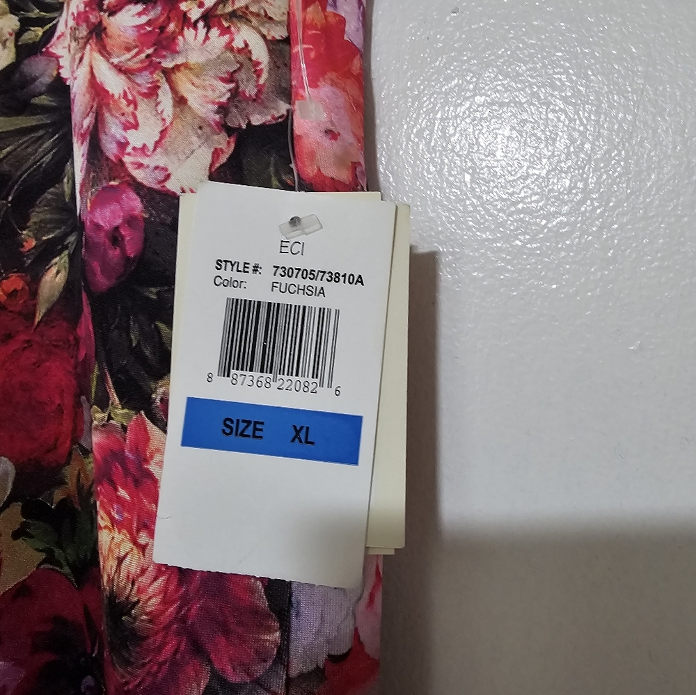 NWT ECI New York Woman's Skirt Size XL Fuschia/Floral sheer/Embroidered - Picture 3 of 3